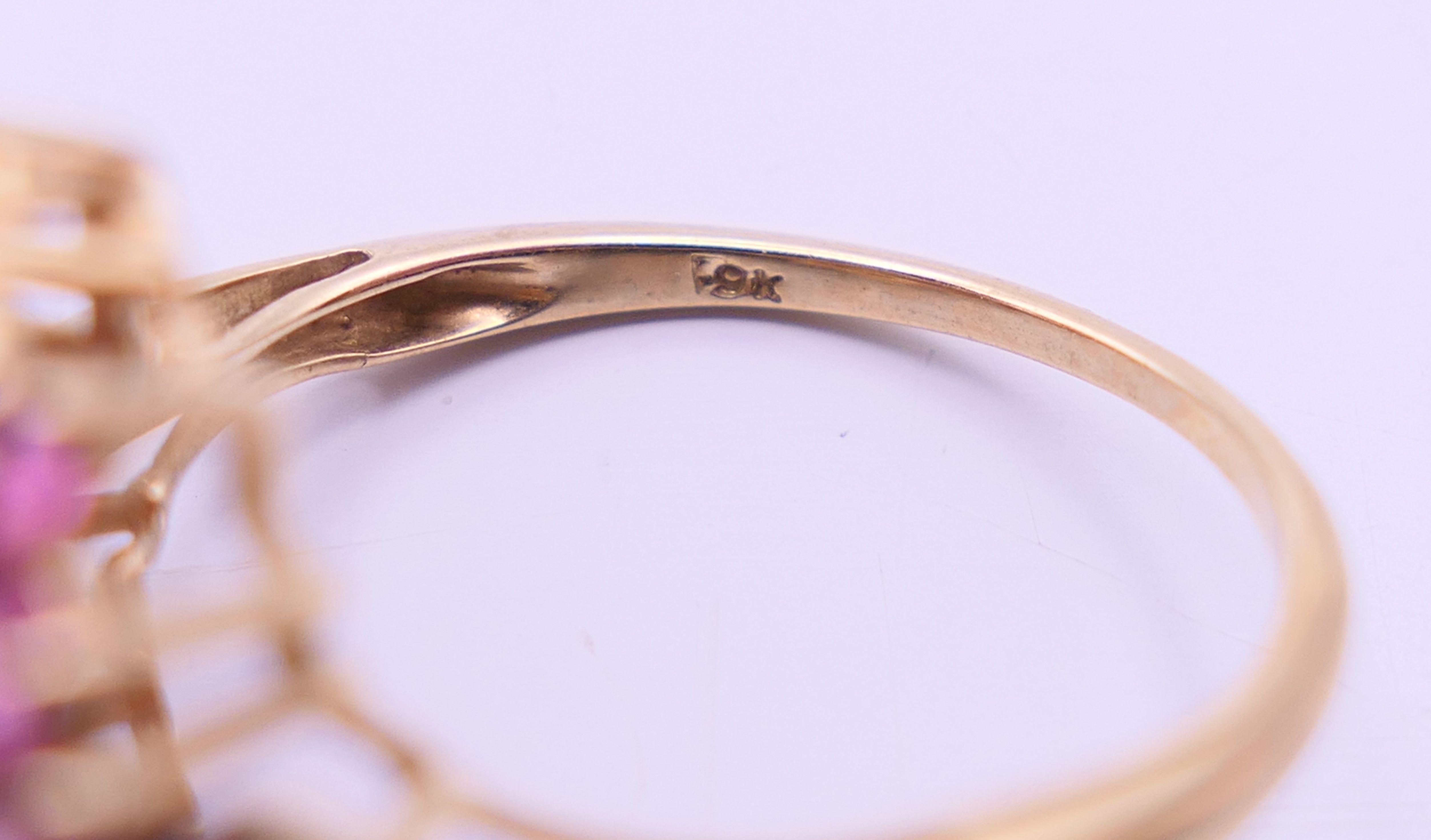 Six 9 ct gold dress rings. 21.2 grammes total weight. - Image 8 of 26