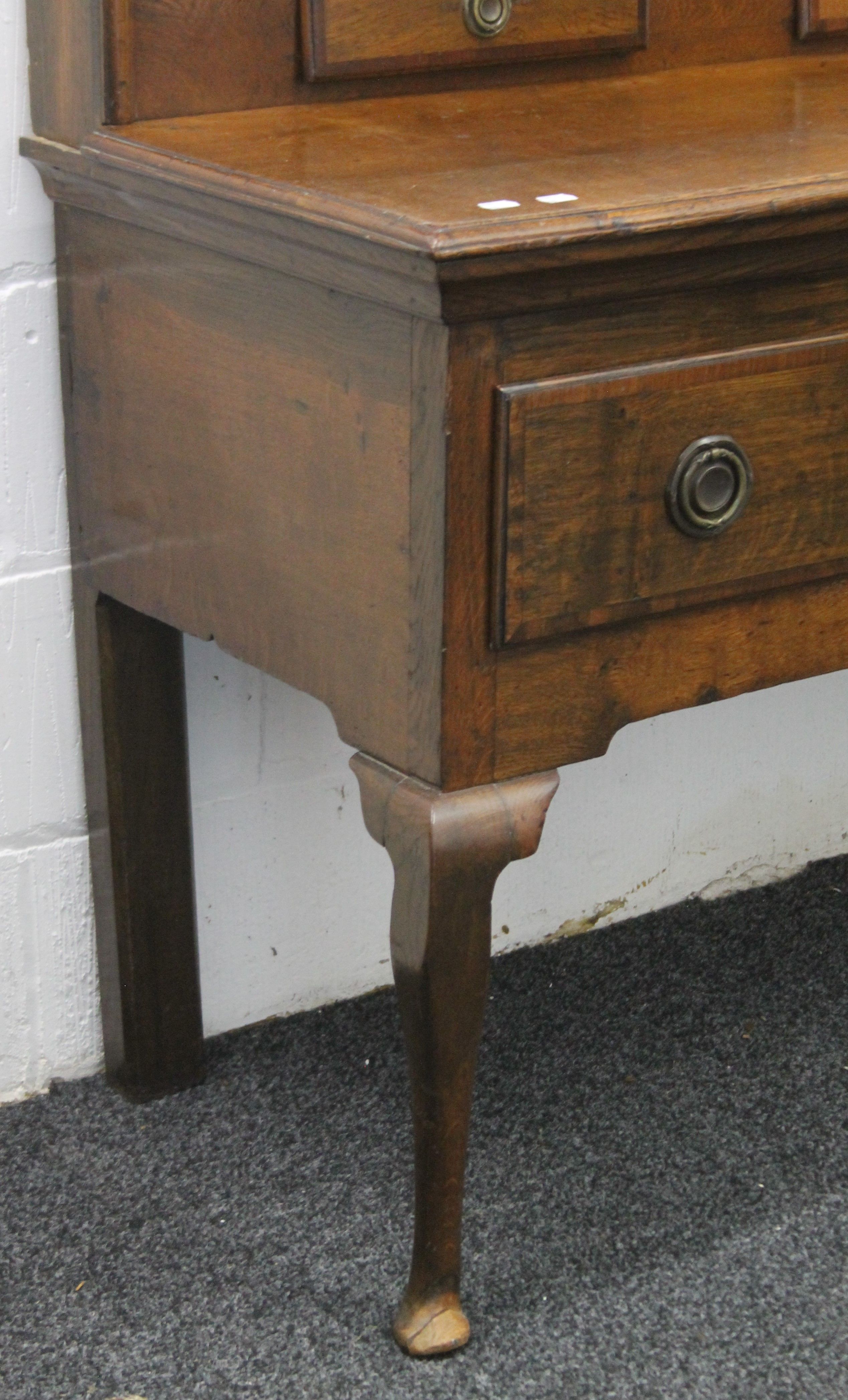 A George III oak dresser. 158 cm wide. - Image 2 of 6
