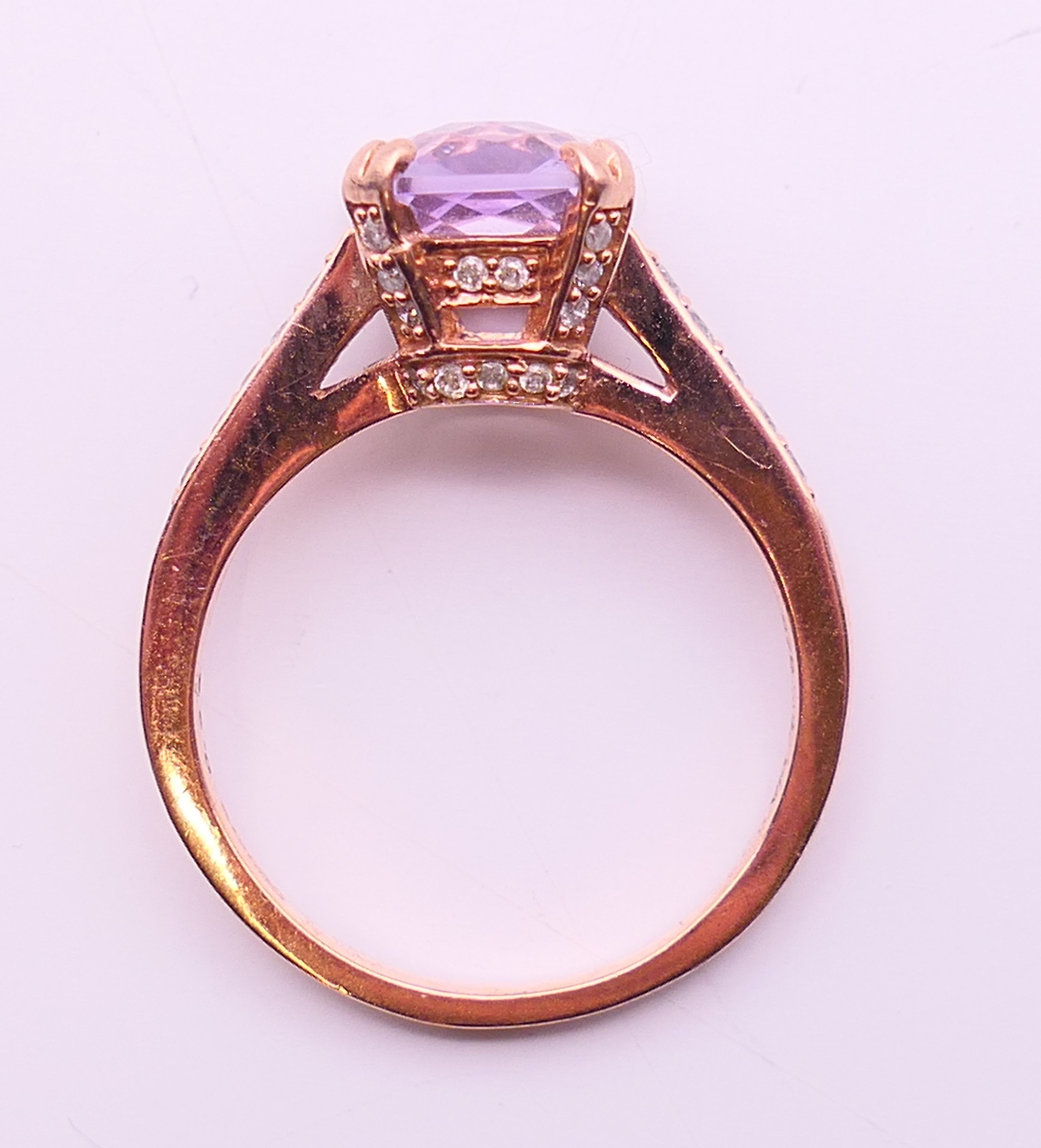 Six 9 ct gold dress rings. 21.2 grammes total weight. - Image 18 of 26