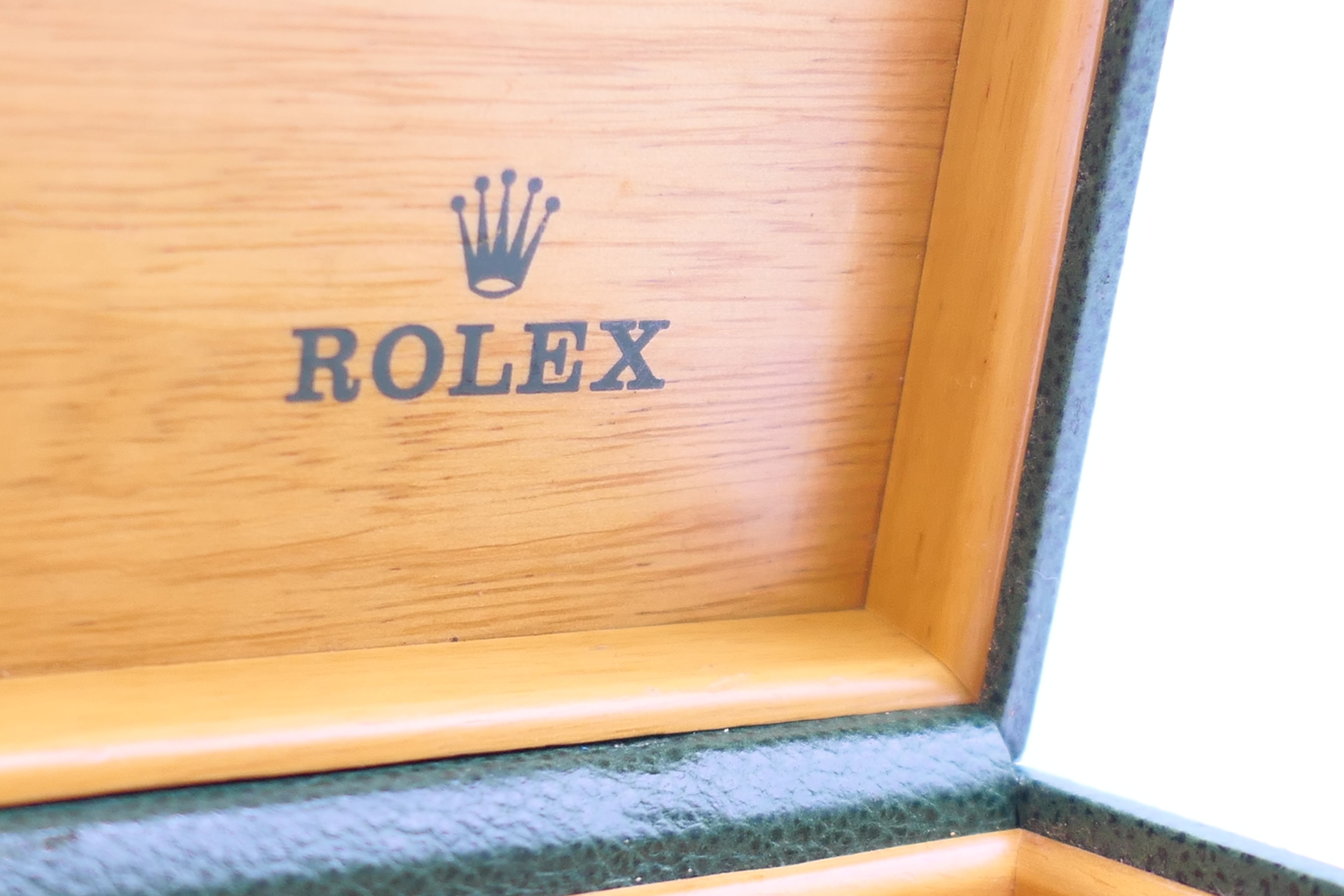 An 18 ct gold Rolex Oyster Perpetual Datejust chronometer wristwatch with associated diamond bezel - Image 10 of 12