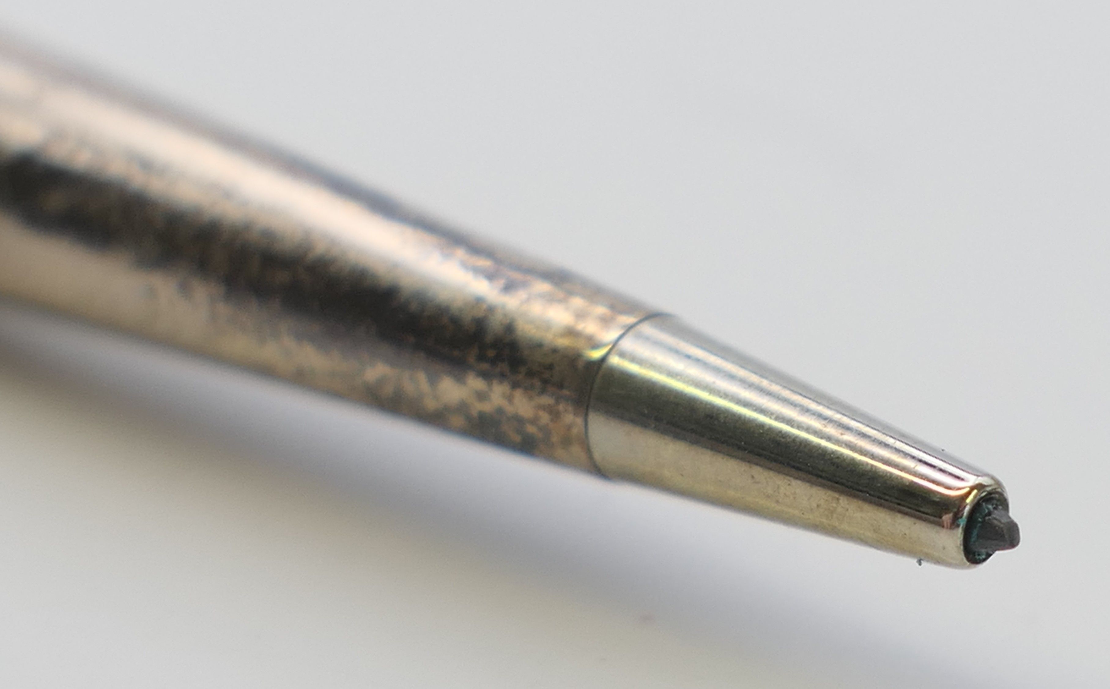 A collection of pens, to include a Waterman fountain pen and case, - Image 7 of 32