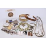 A quantity of various silver and other jewellery, to include necklaces, earrings,