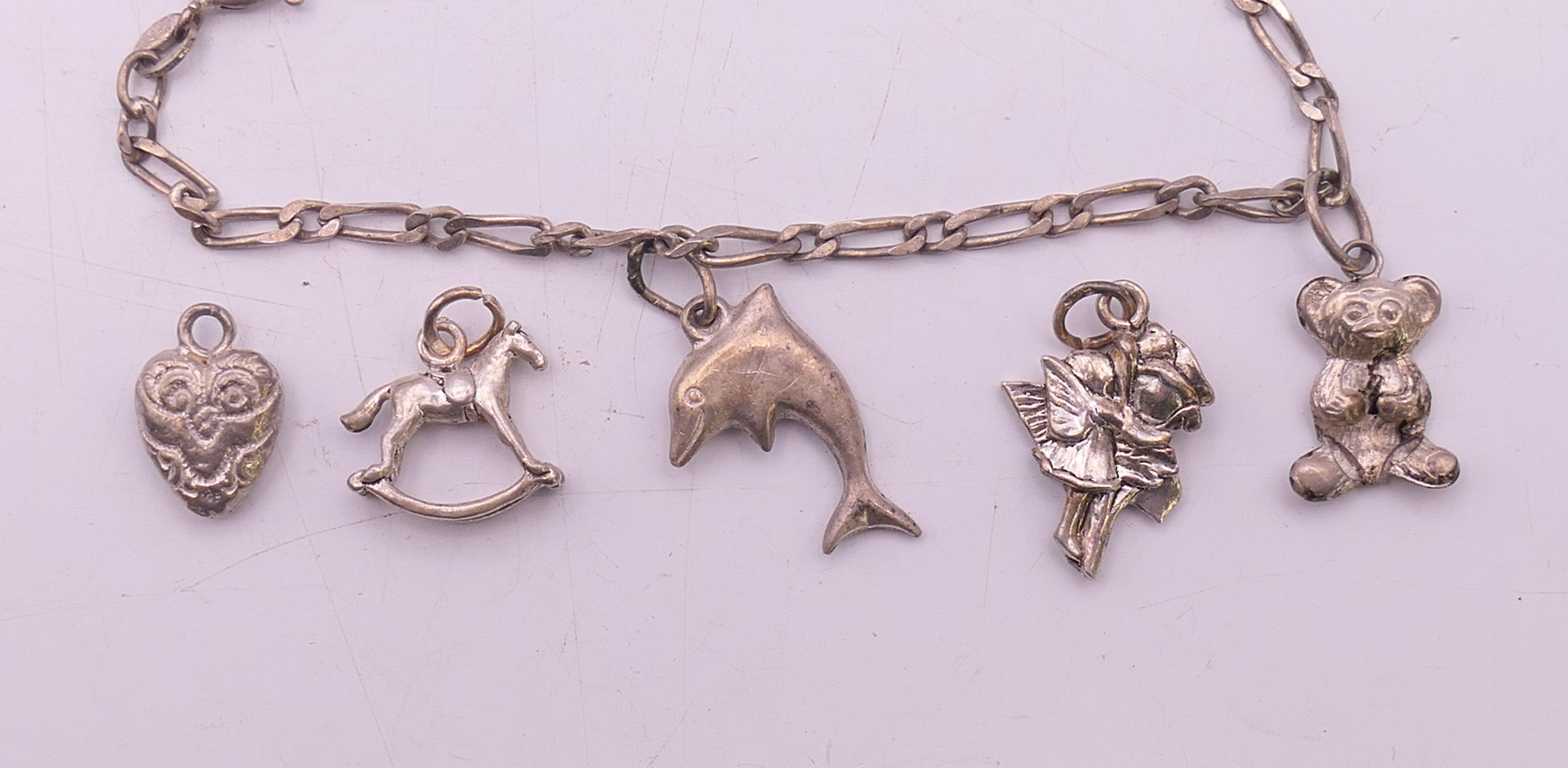 A quantity of silver jewellery to include, rings, necklaces, charms, bracelet, - Image 28 of 30