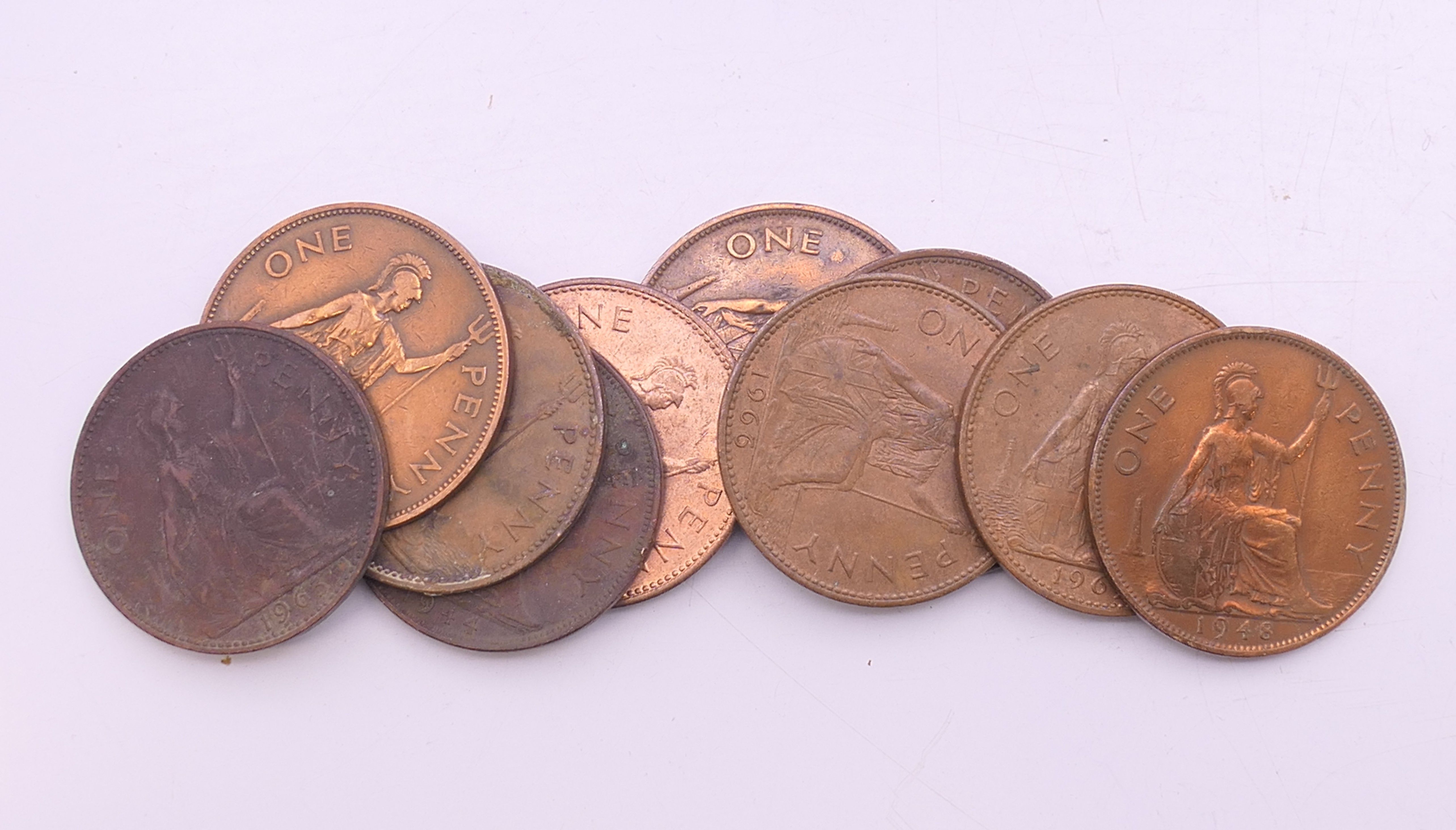 An Art Deco metal and wood cigarette box containing a quantity of coins. Box 15.5 x 8.25 x 4.5 cm. - Image 13 of 16
