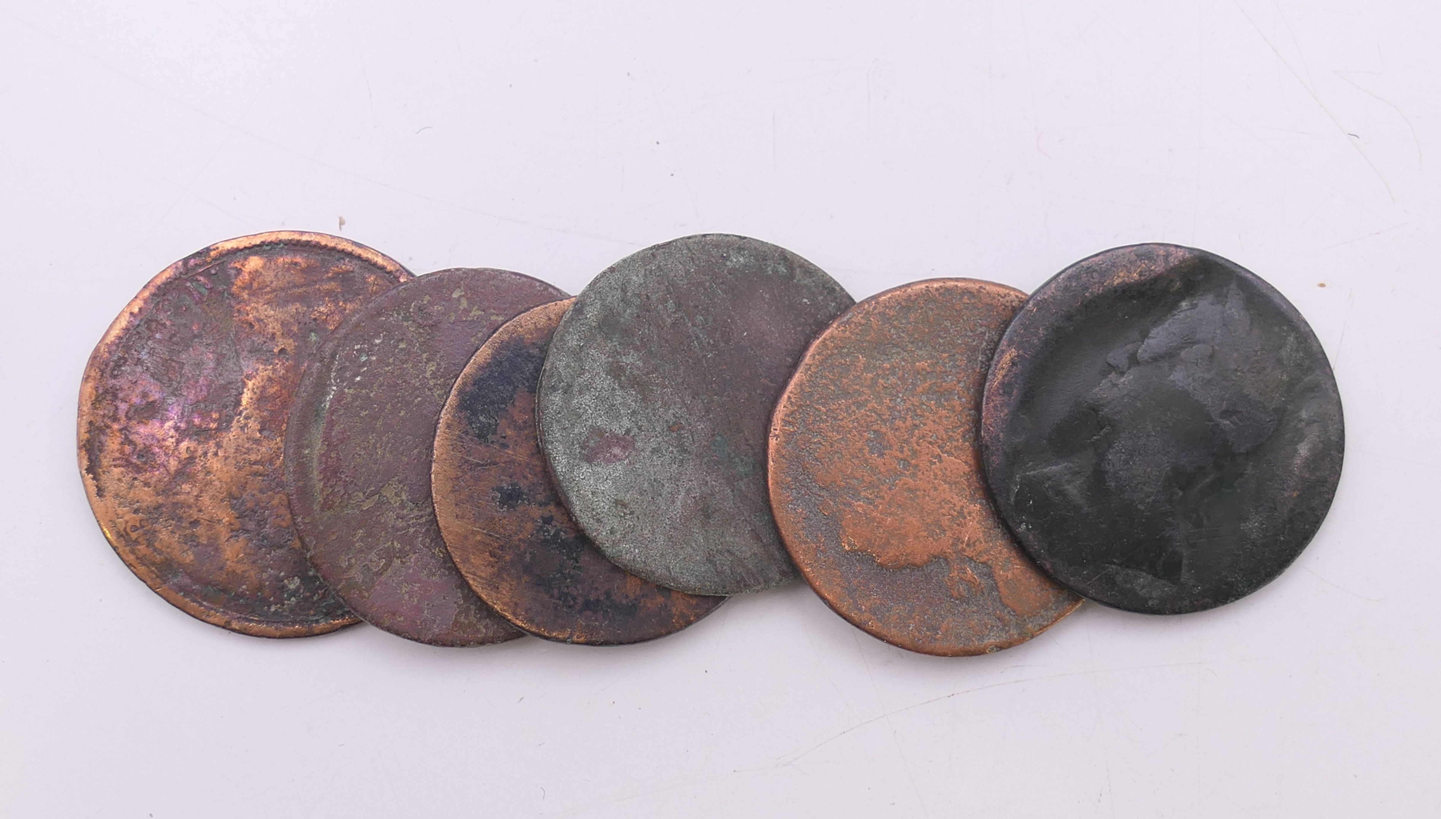 An Art Deco metal and wood cigarette box containing a quantity of coins. Box 15.5 x 8.25 x 4.5 cm. - Image 15 of 16