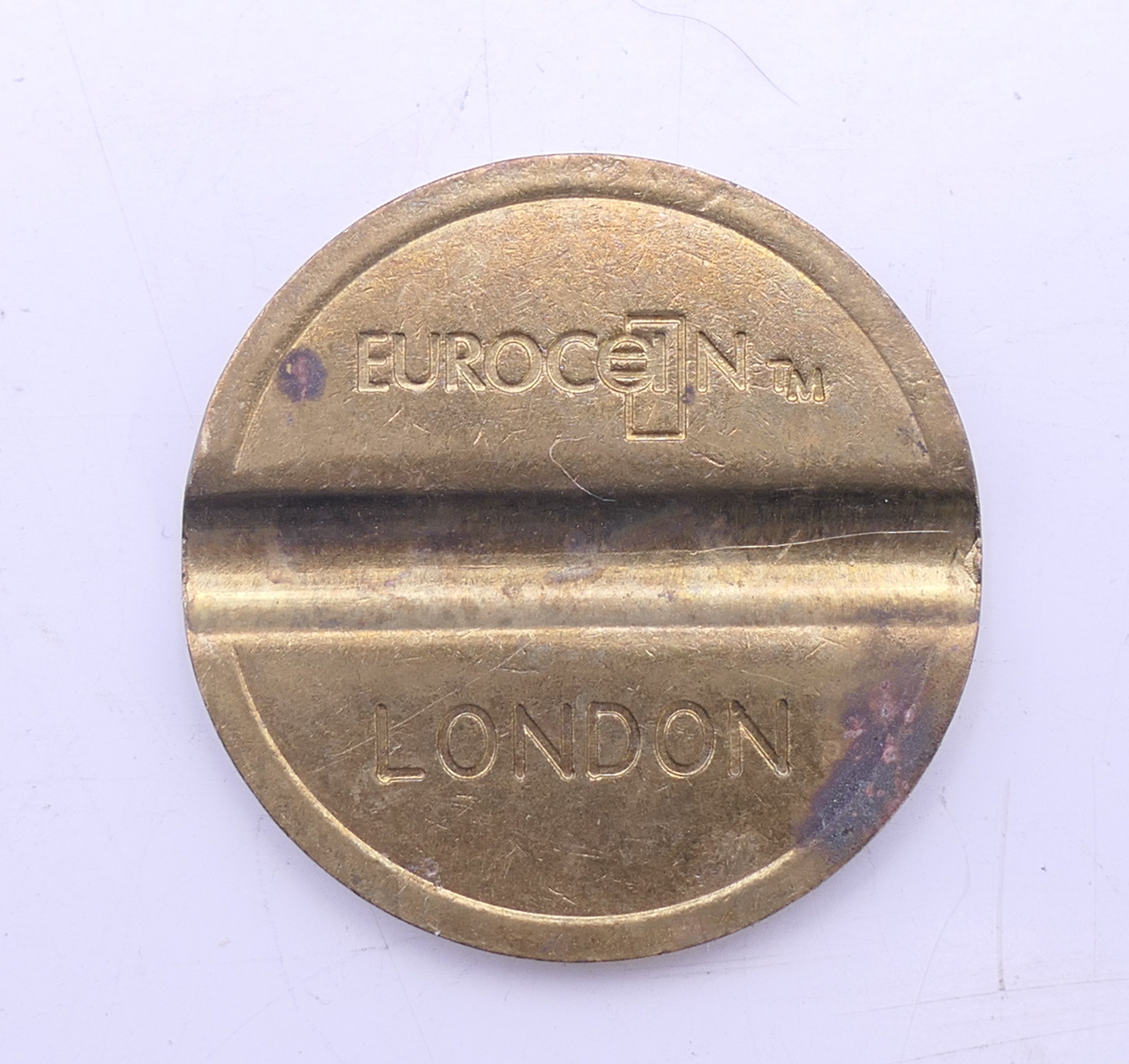An Art Deco metal and wood cigarette box containing a quantity of coins. Box 15.5 x 8.25 x 4.5 cm. - Image 16 of 16