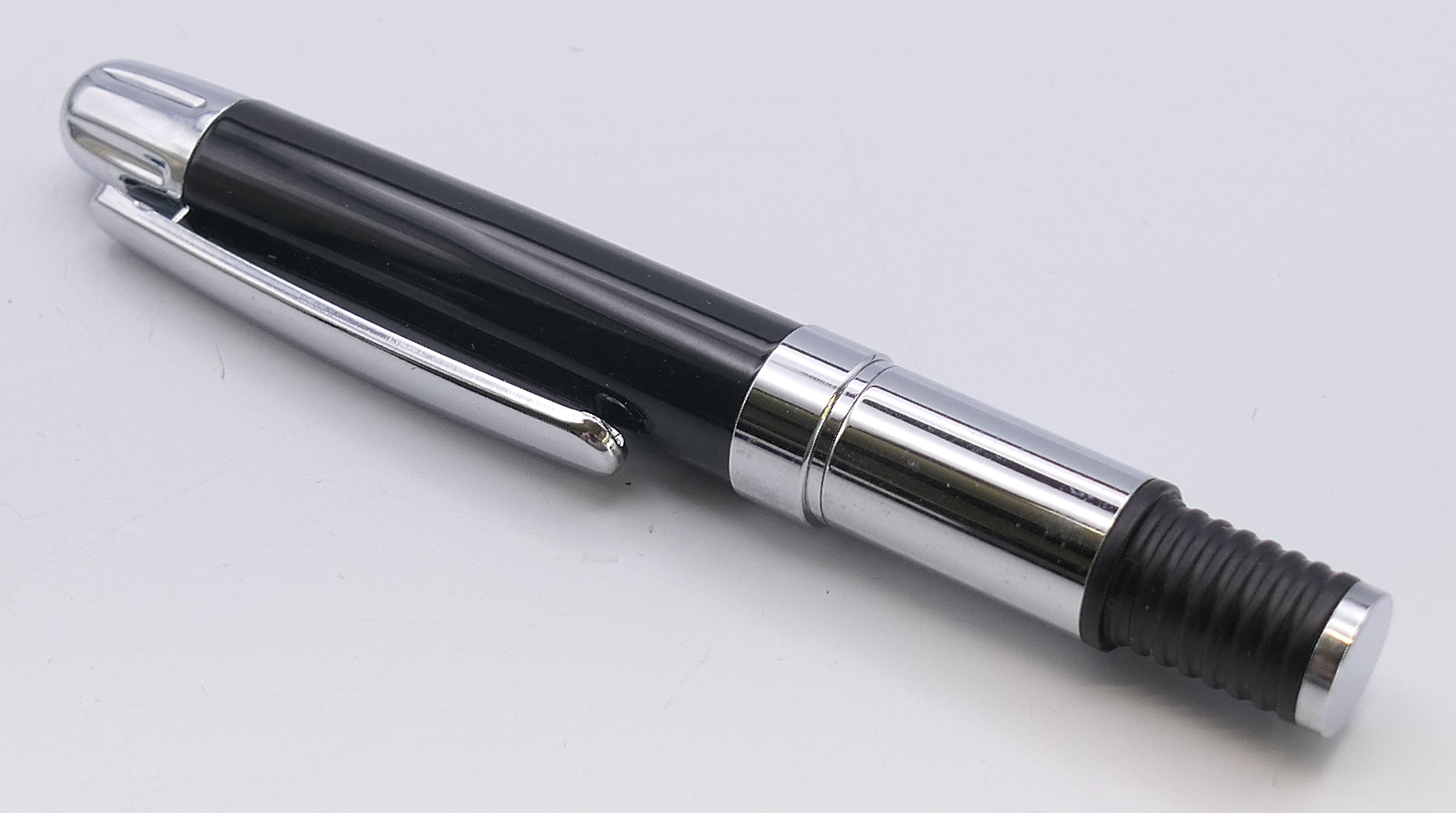 A collection of pens, to include a Waterman fountain pen and case, - Image 9 of 32