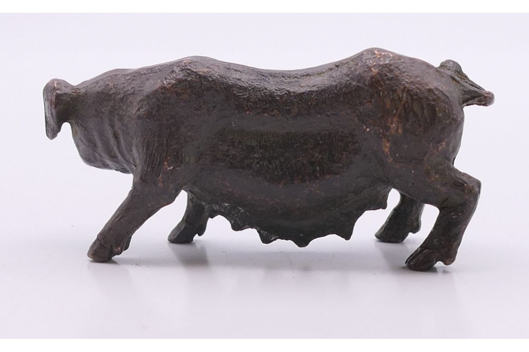 A small bronze pig. 3.5 cm high. - Image 4 of 4