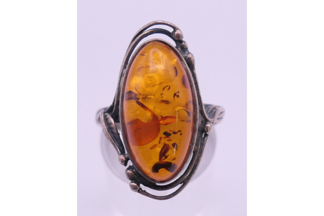 Two silver and amber rings and a cross pendant. Pendant 2.5 cm high. - Image 5 of 10
