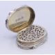A Victorian silver vinaigrette by George Unite. 4.5 cm x 3.25 cm. - Image 2 of 4