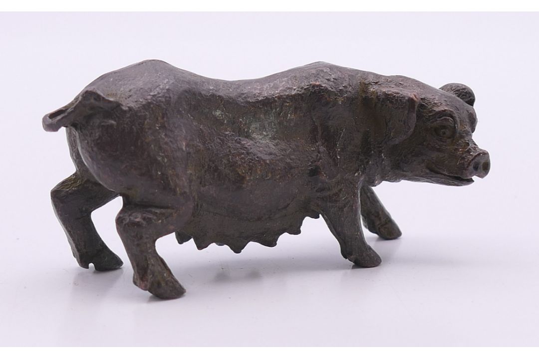 A small bronze pig. 3.5 cm high. - Image 2 of 4