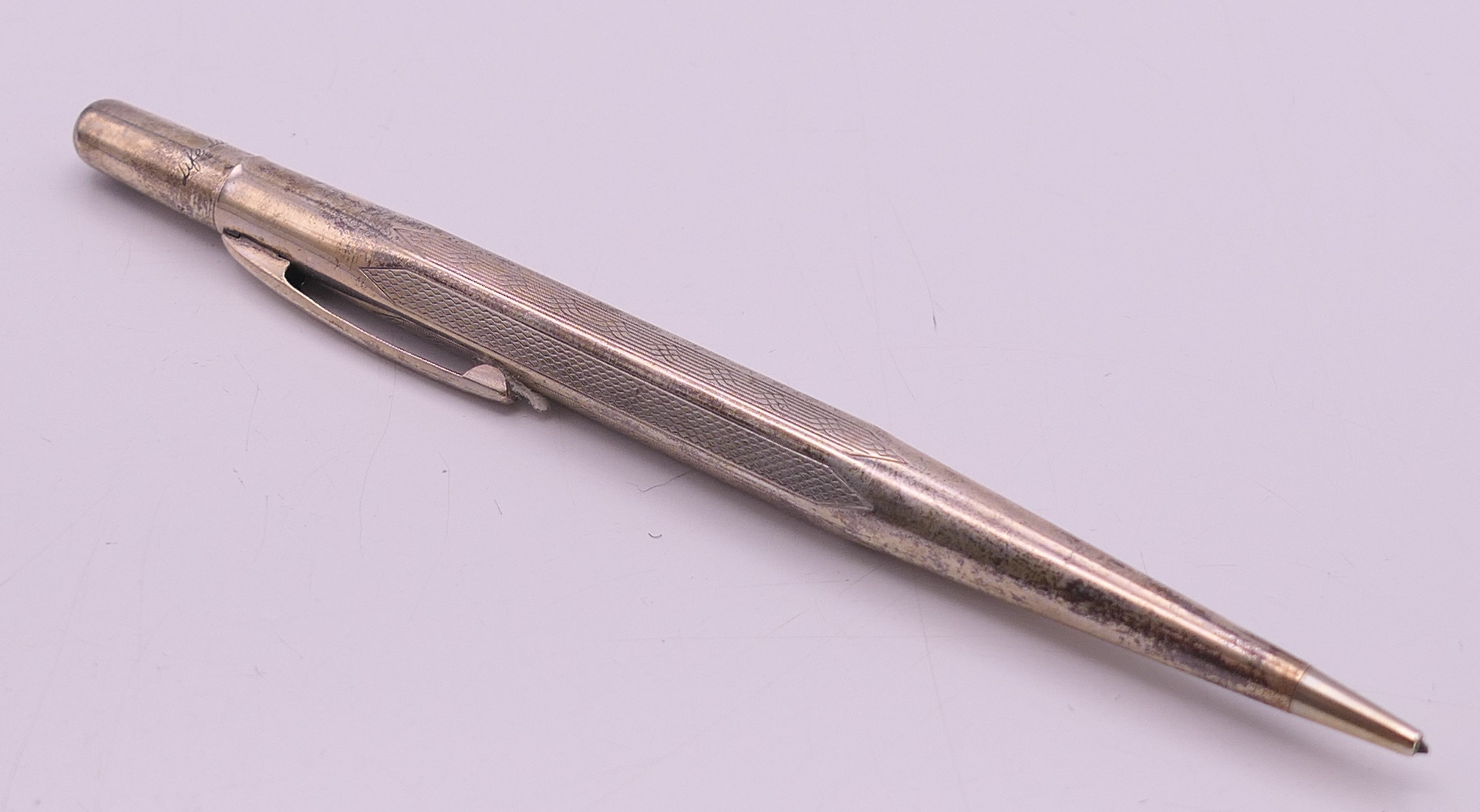 A collection of pens, to include a Waterman fountain pen and case, - Image 3 of 32