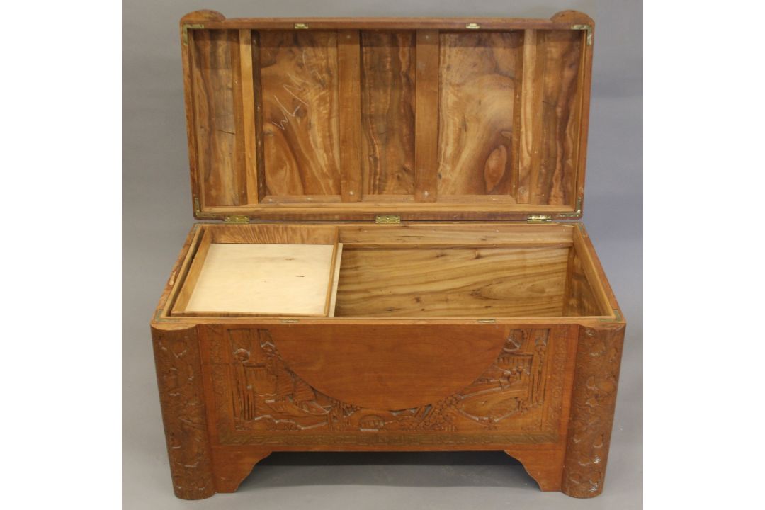 An Eastern camphor wood trunk. 100 cm wide. - Image 4 of 5