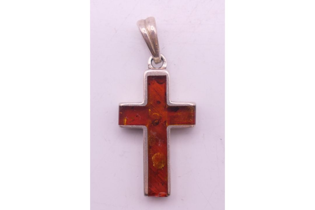 Two silver and amber rings and a cross pendant. Pendant 2.5 cm high. - Image 2 of 10