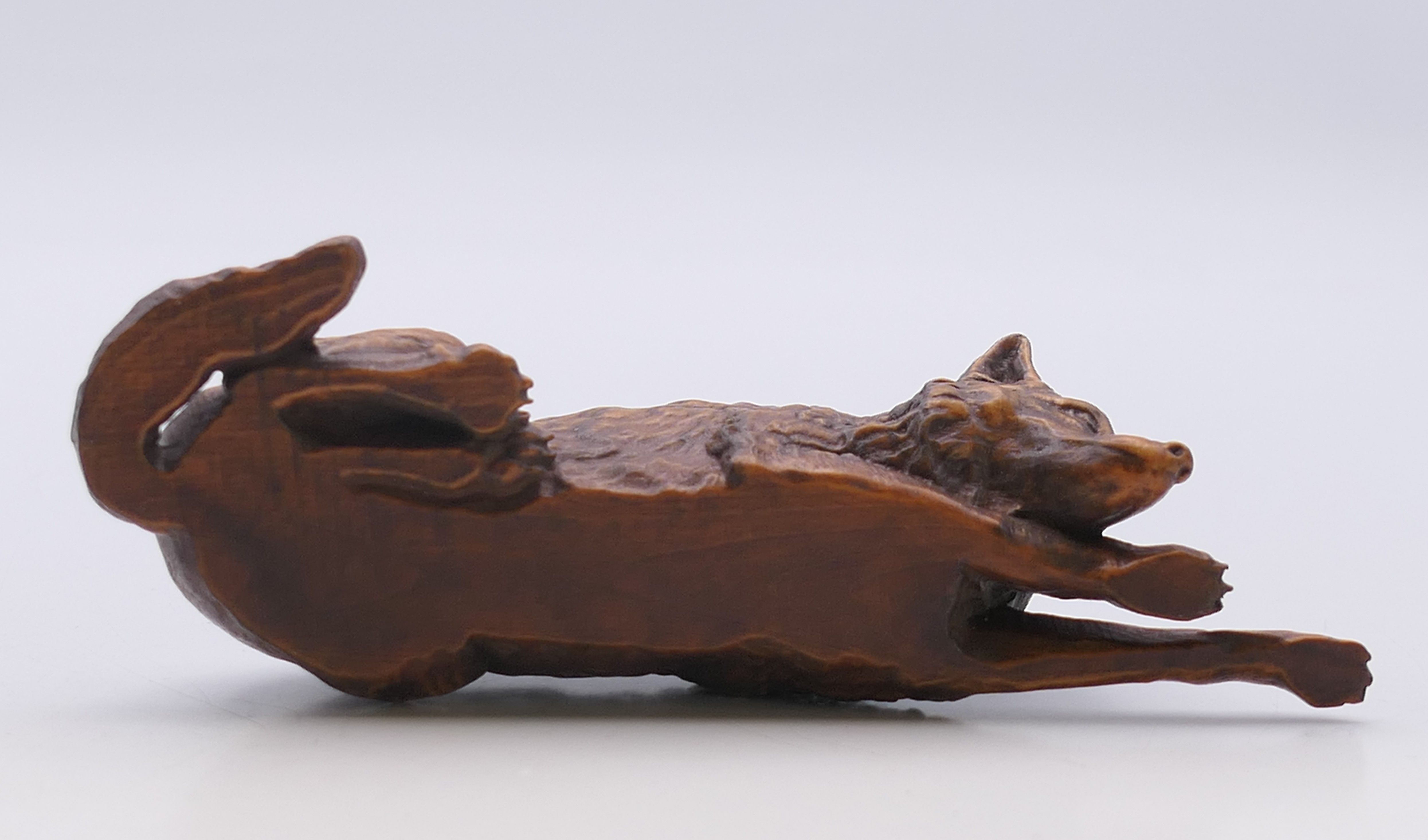 A model of a wolf/dog. 10.25 cm long. - Image 4 of 4