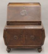 An early 20th century oak bureau. 87 cm wide x 110 cm high.