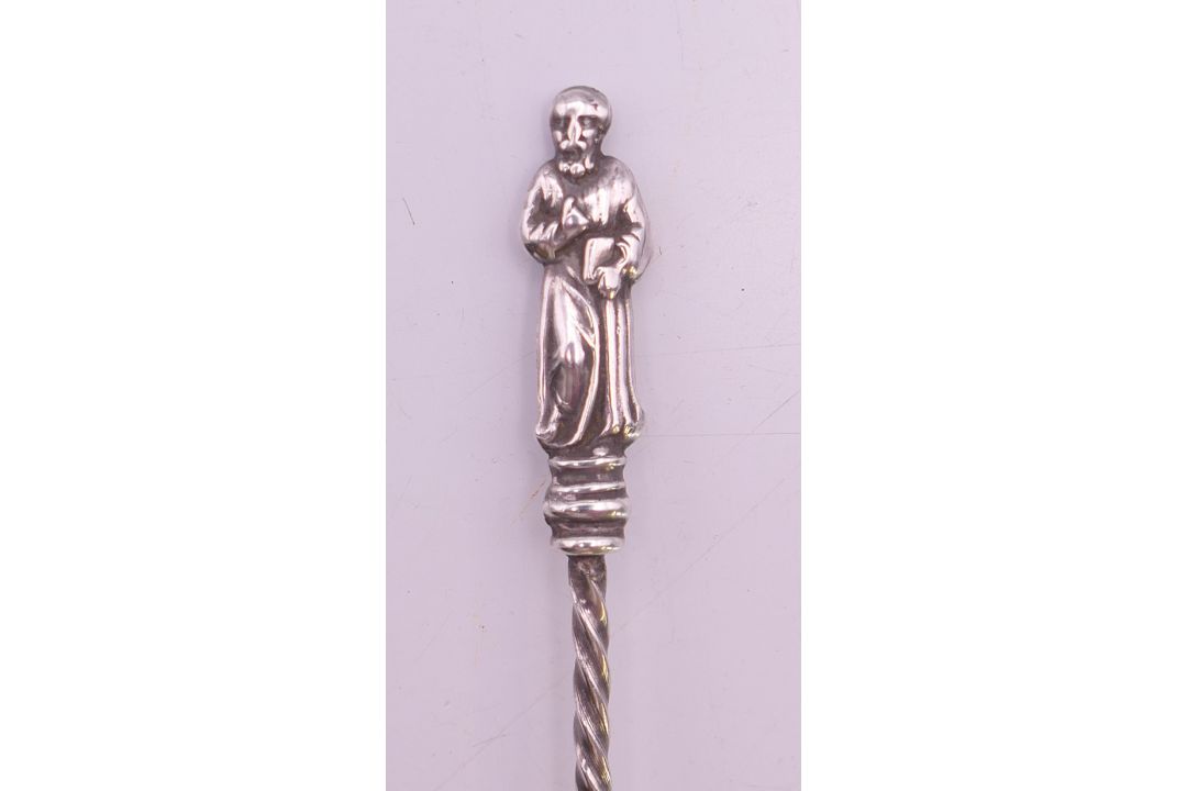 A Victorian silver gilt apostle sifter spoon. 9.5 cm high. - Image 2 of 4