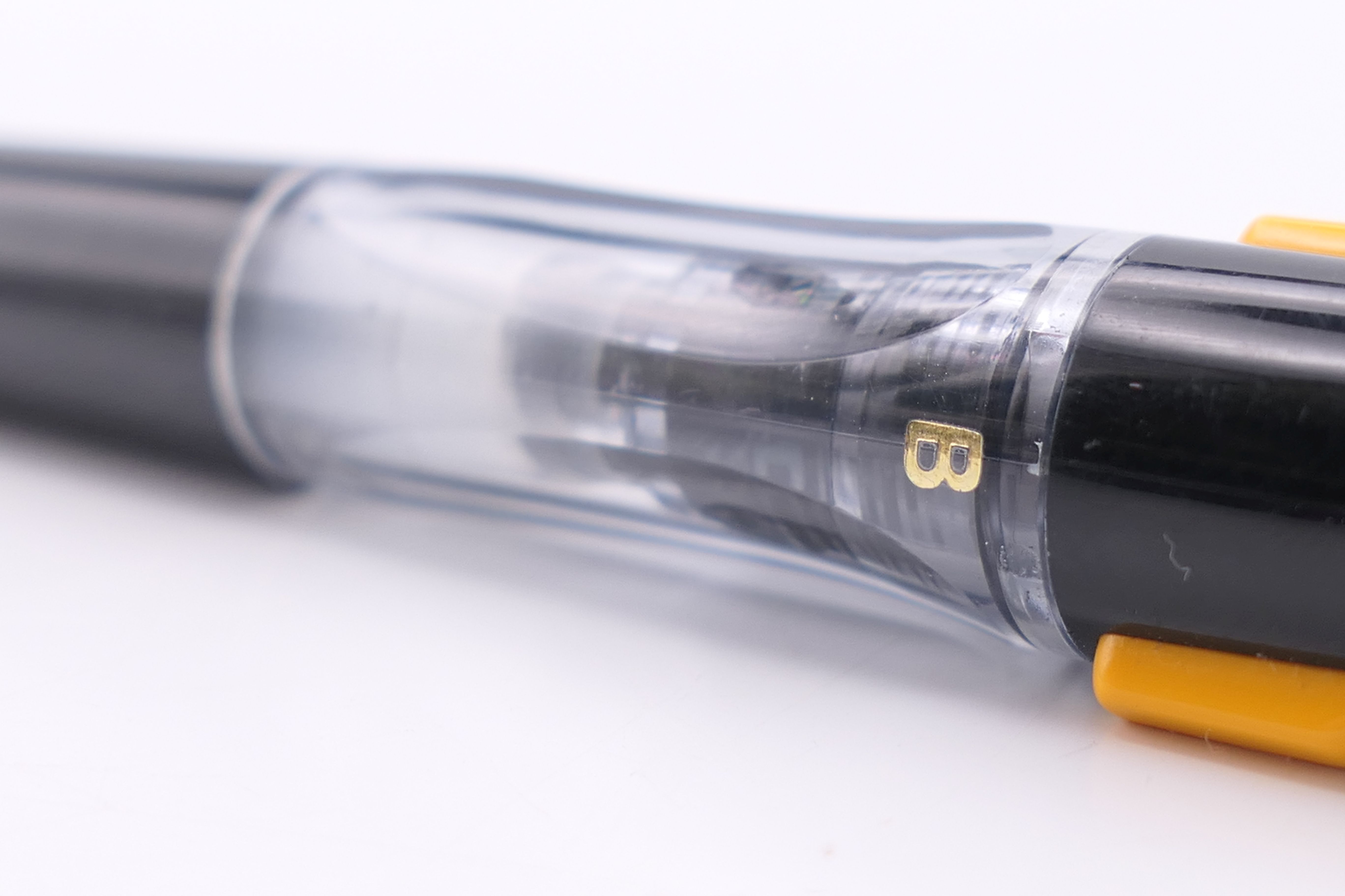 A collection of pens, to include a Waterman fountain pen and case, - Image 30 of 32