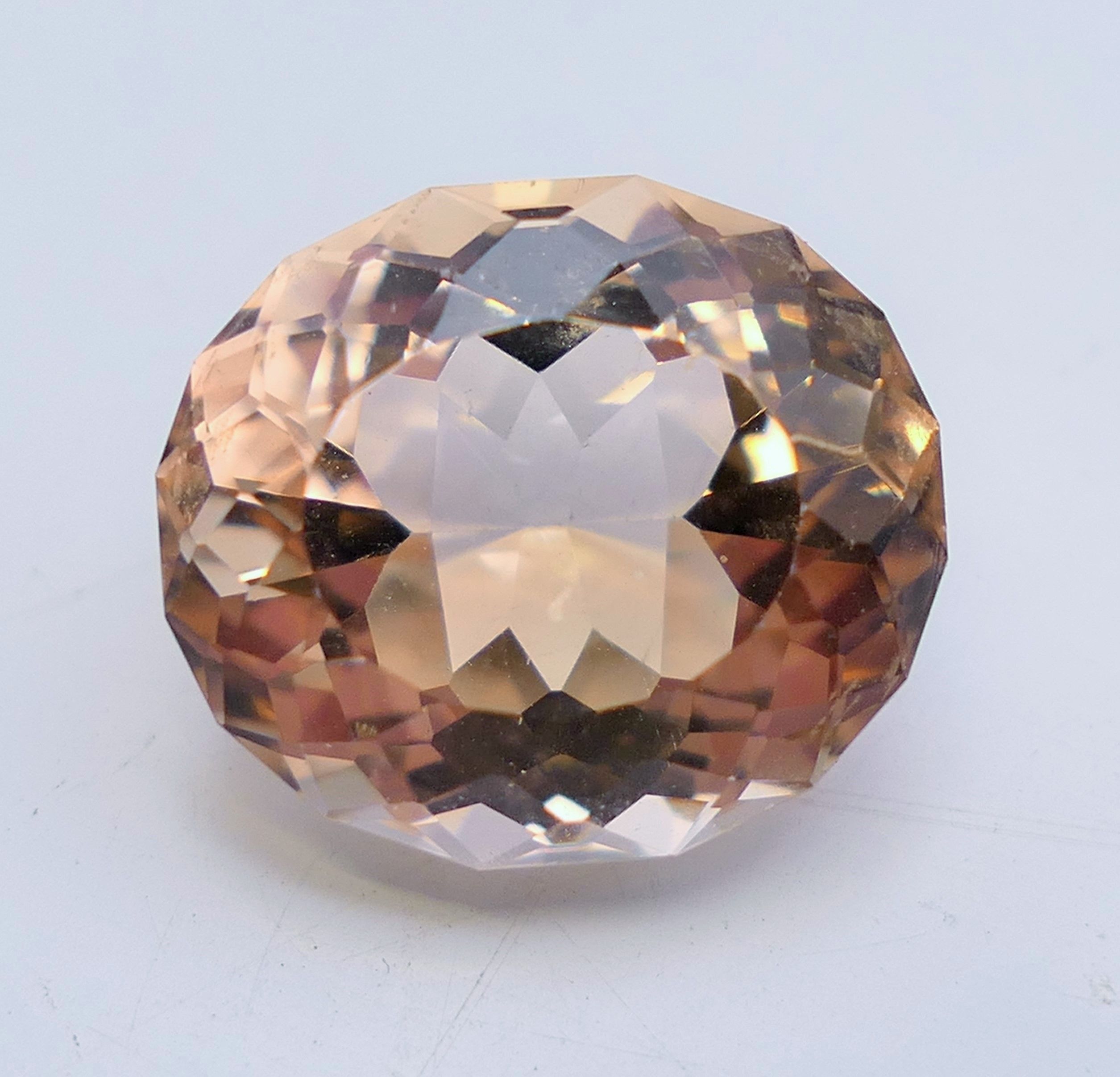 A quantity of loose citrines. - Image 6 of 14