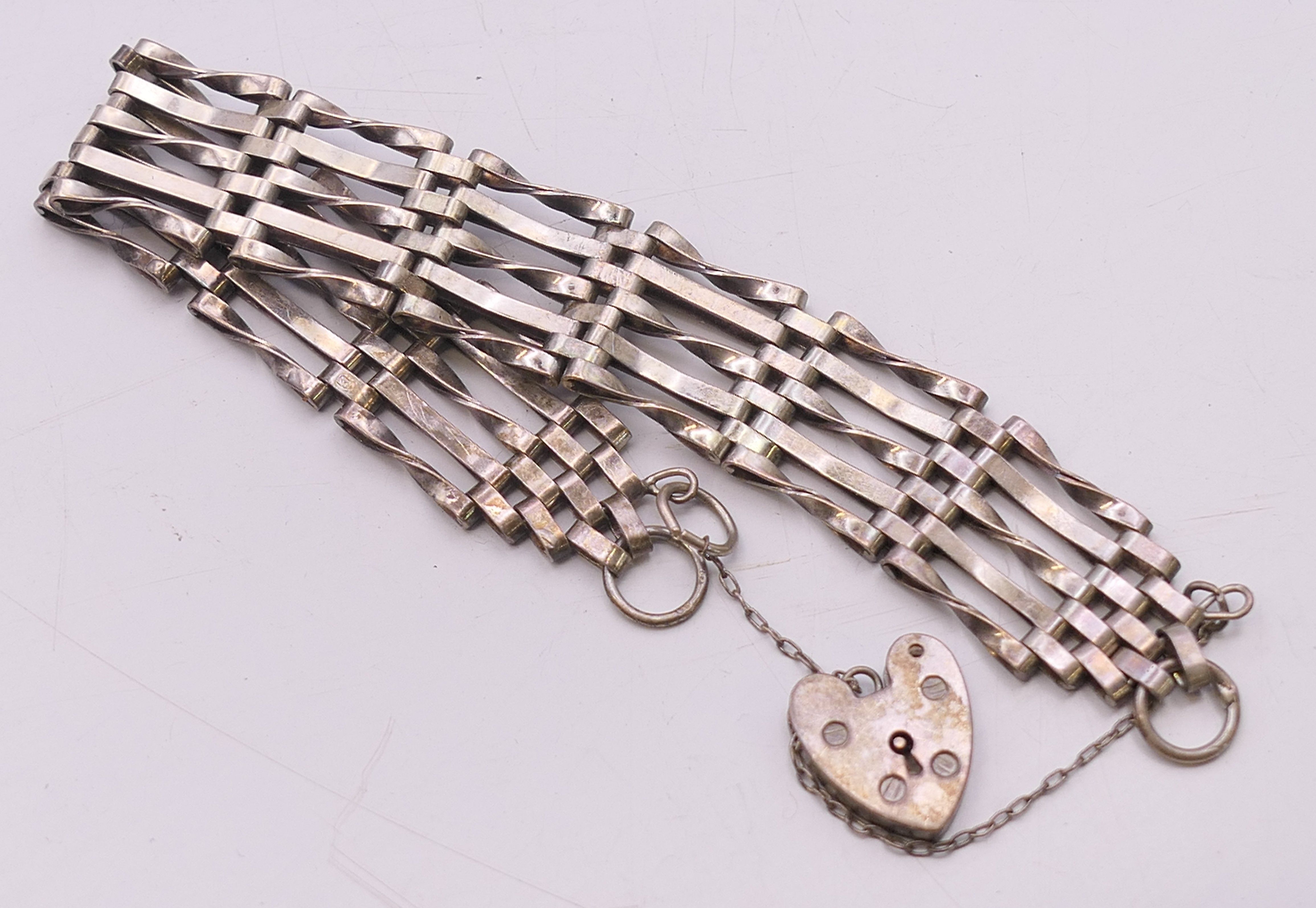 A quantity of various silver and other jewellery, to include necklaces, earrings, - Image 12 of 24