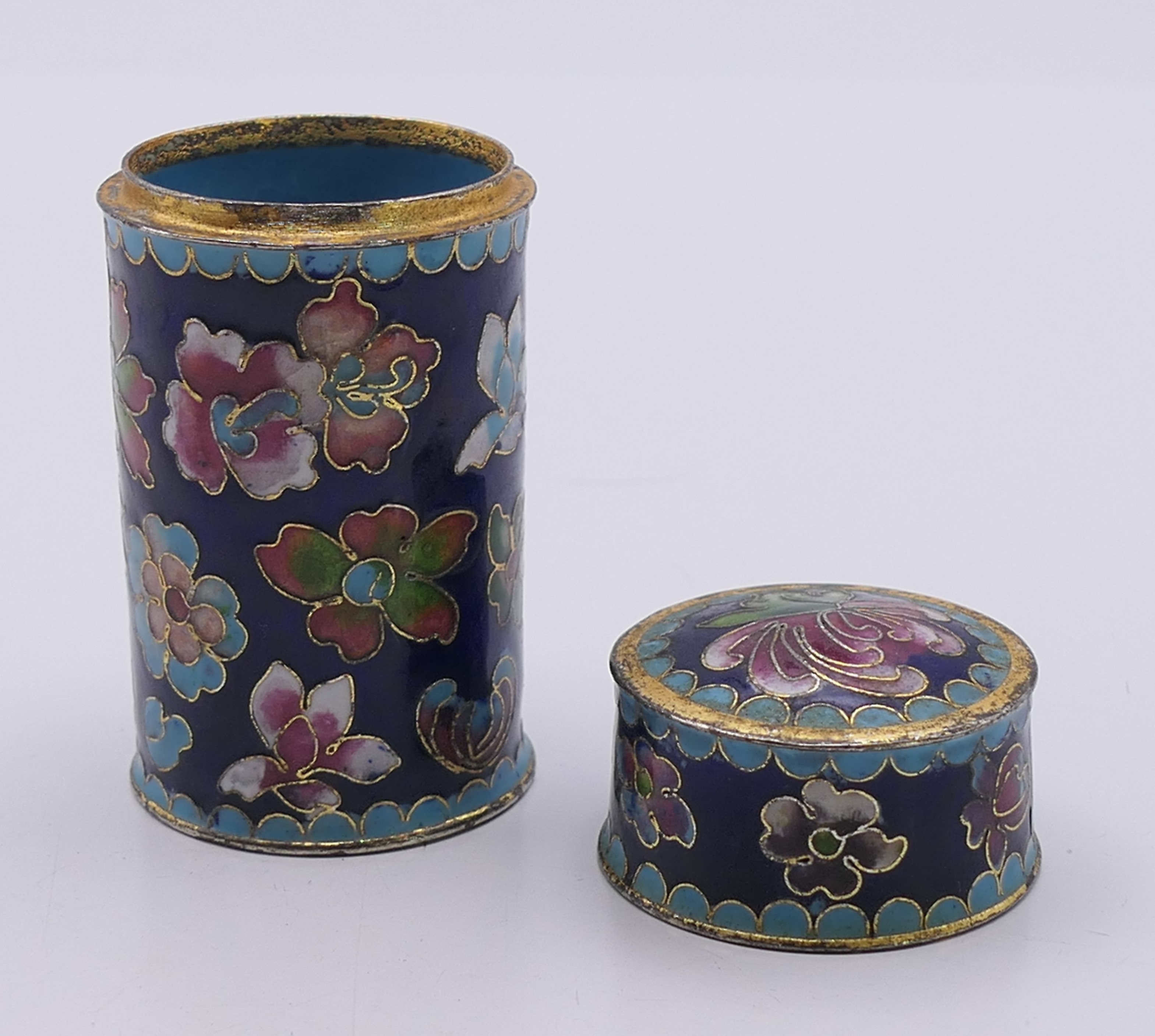 Three small Chinese cloisonne items comprising a miniature teapot, a lidded jar and a napkin ring. - Image 6 of 10