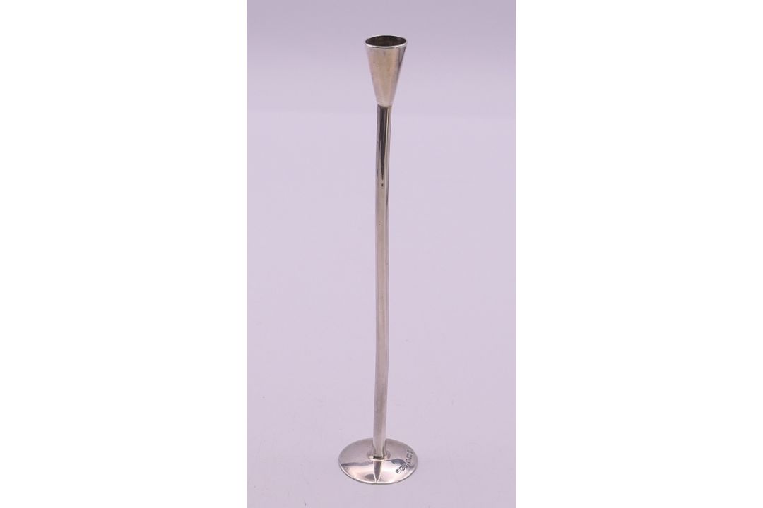 A silver taper stick. 10 grammes. 14.5 cm high. - Image 1 of 4