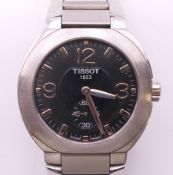 A Tissot G470/570 gentleman's quartz analog wristwatch,