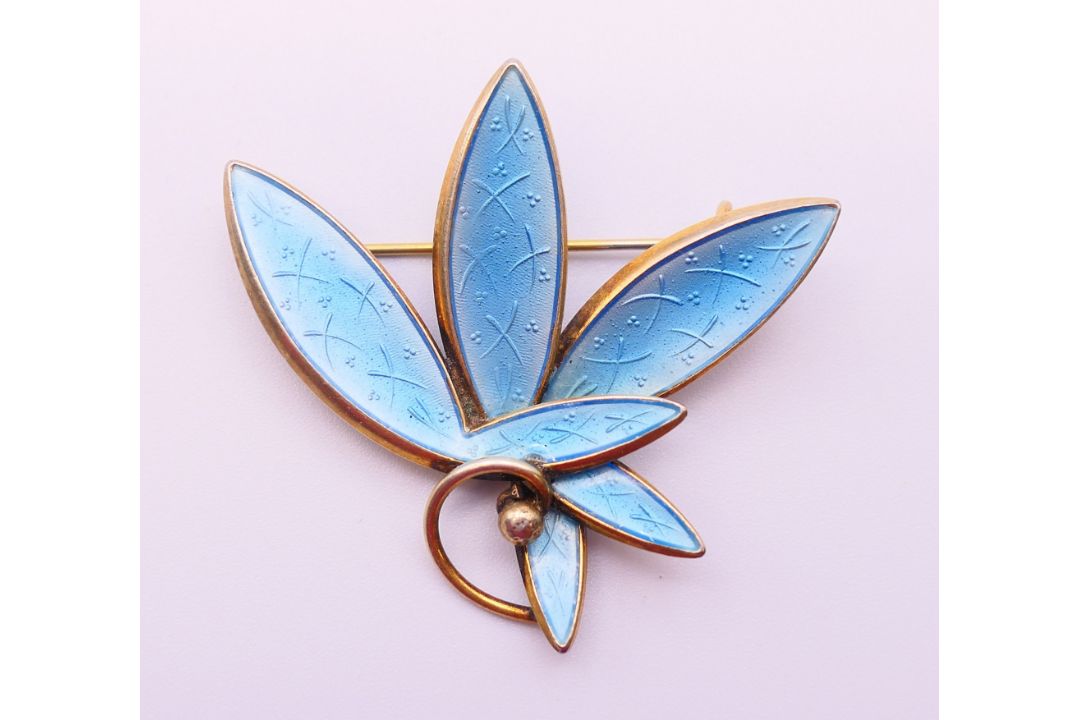 A Scandinavian silver and enamel leaf-form brooch. 4.5 cm wide. - Image 1 of 4