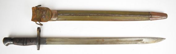 American WW1 1917 Remington bayonet with wooden grips, 43cm fullered blade, scabbard and belt