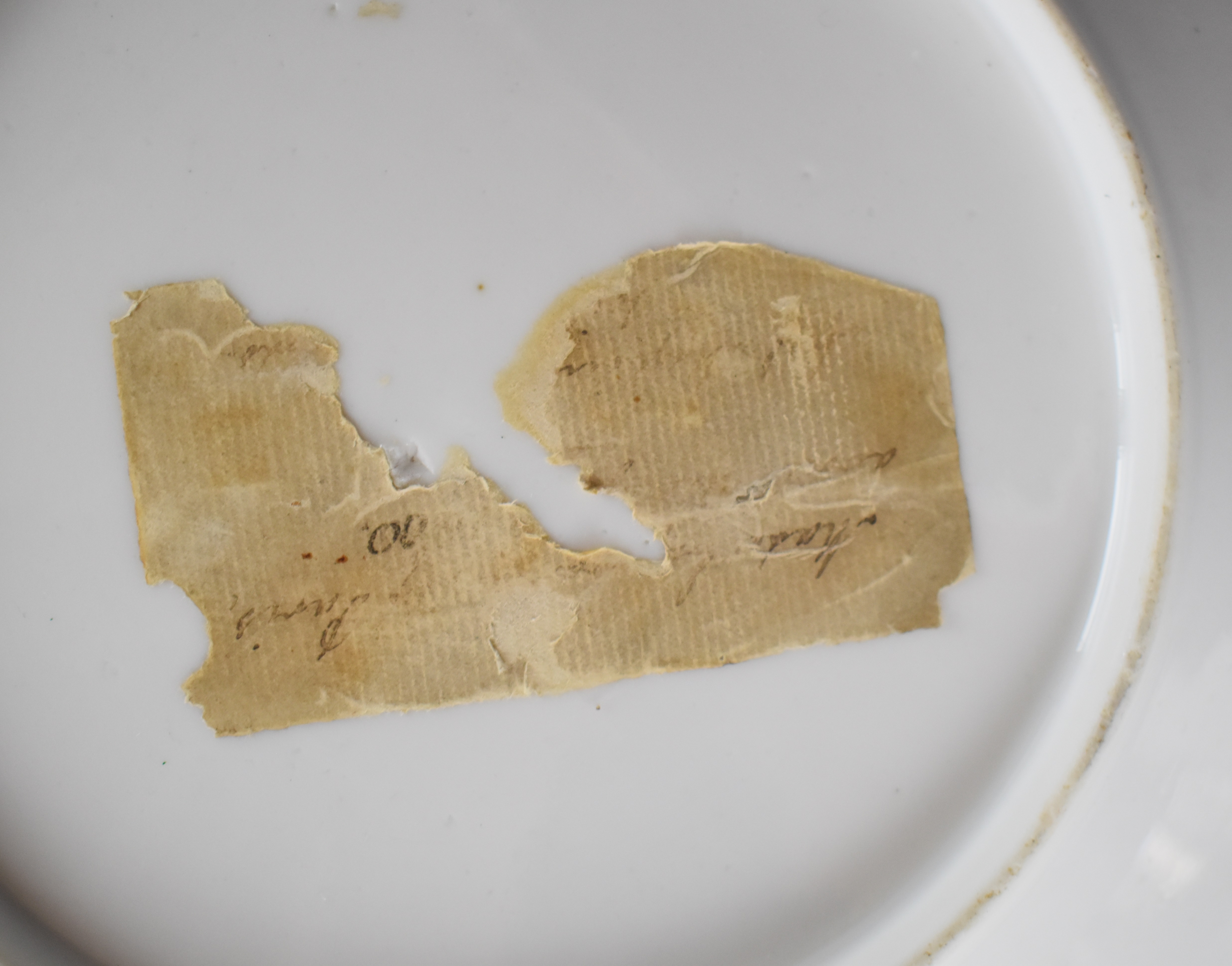 Darte Frères À Paris six 19thC gilded dinner plates, probably from a named service, torn paper label - Image 3 of 4