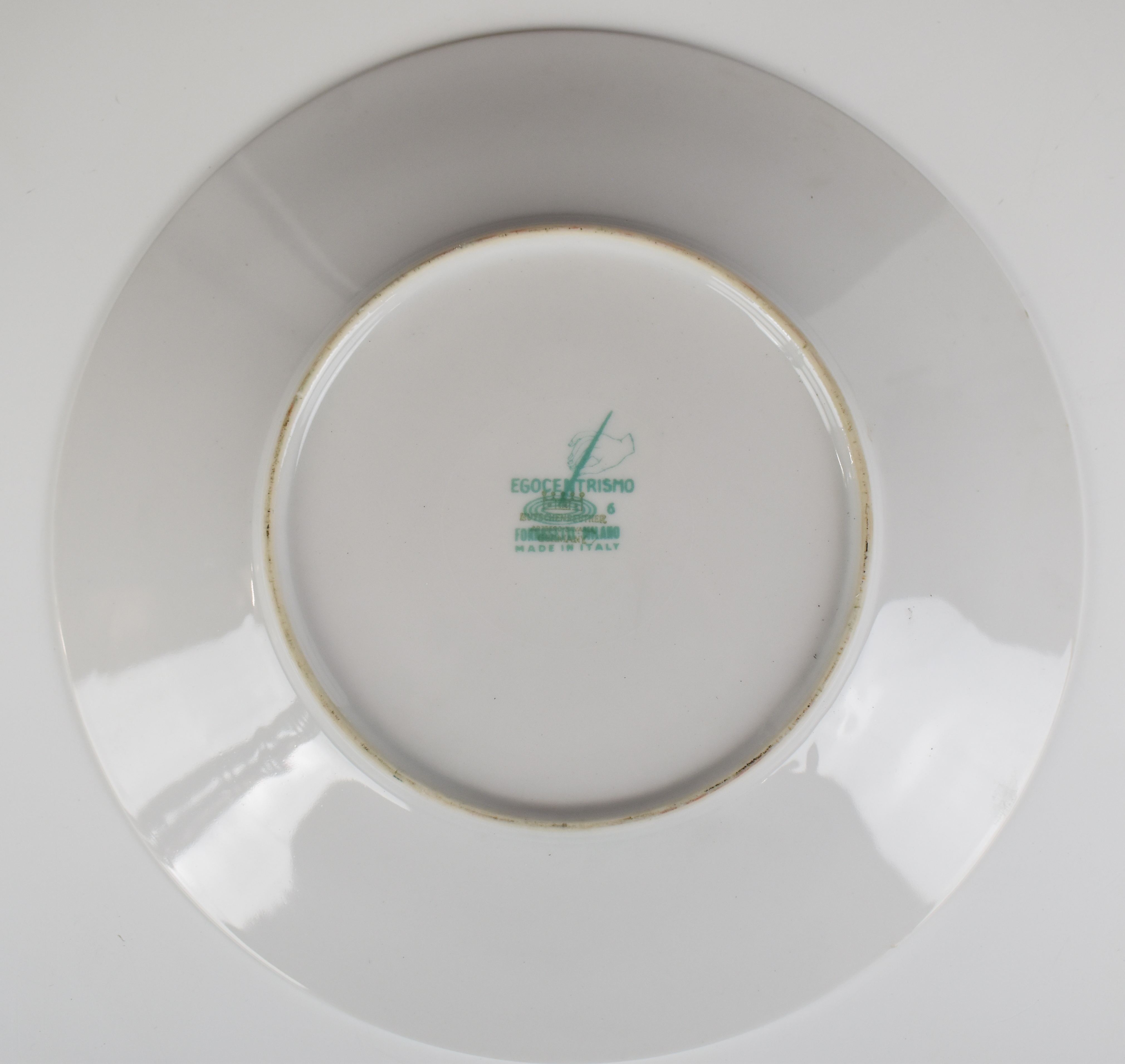 Two Italian Fornasetti Milano retro / mid century modern / Op Art plates decorated in the - Image 7 of 8