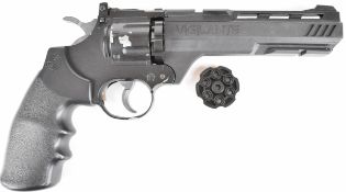 Crosman Vigilante .177 CO2 air pistol / revolver with named and textured grips, two 6-shot magazines