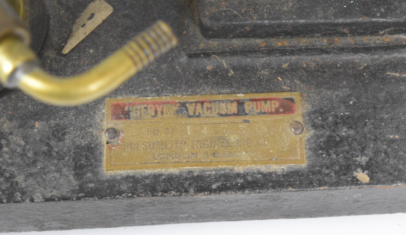 Pulsometer Engineering Co. hand cranked 'Geryk' vacuum pump, height 57cm - Image 5 of 6