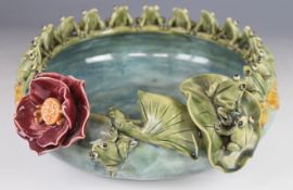 Chinese pottery figural frog bowl, the rim with seventeen frogs looking inwards, diameter 31 x