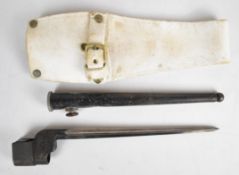 British Lee Enfield spike bayonet number 4 Mk 1 with 20cm cruciform blade and scabbard stamped No.4,