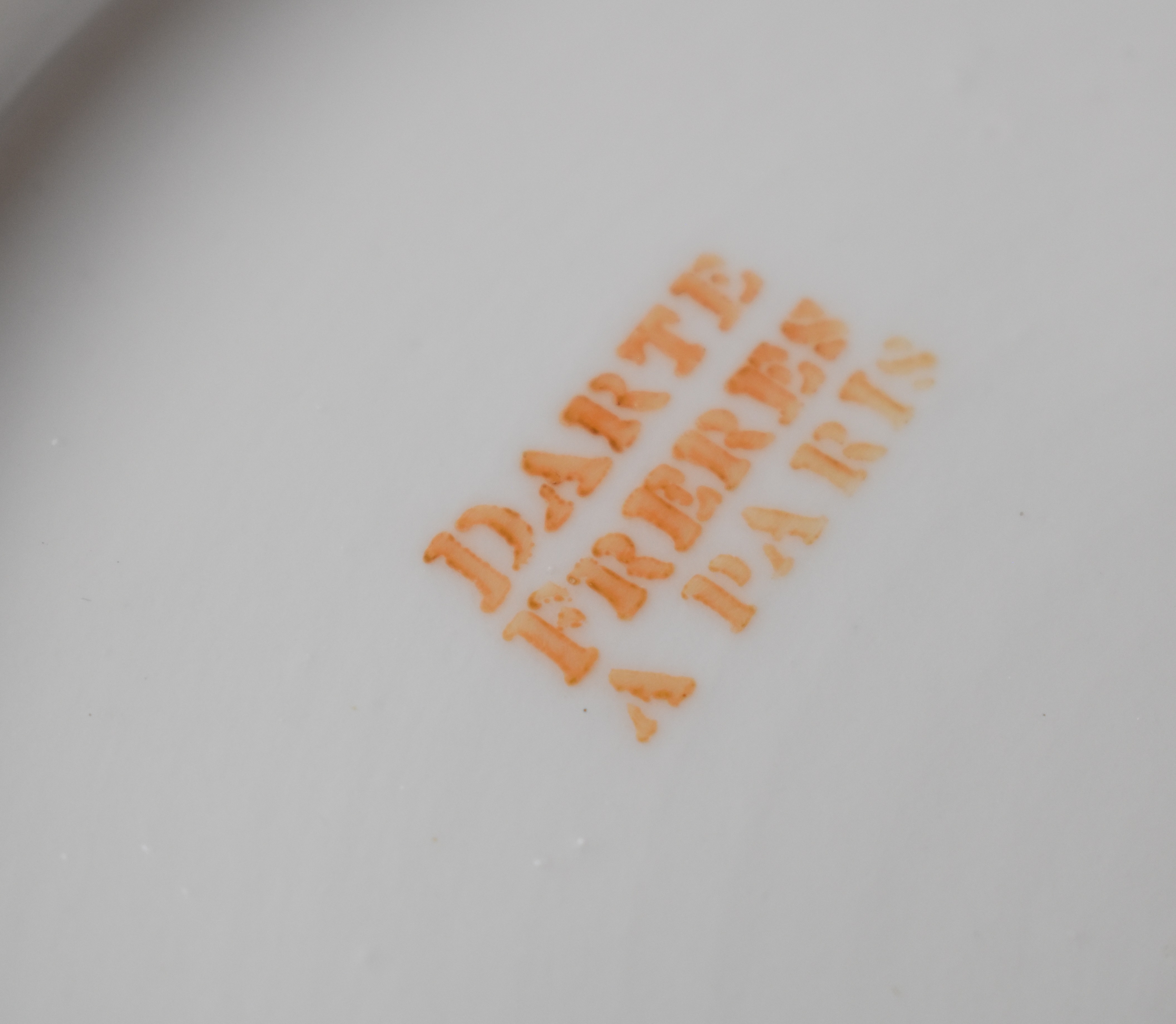 Darte Frères À Paris six 19thC gilded dinner plates, probably from a named service, torn paper label - Image 4 of 4