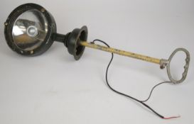 Air Ministry hand held signalling lamp, numbers 5A / 2334 with fitted box, together with a spotlight