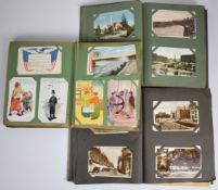 A collection of approximately 550 largely Edwardian postcards, mostly of Ireland and New York