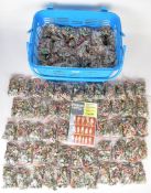 A large quantity of Preiser or similar 1:43 scale plastic figures including city workers, rail