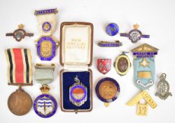Masonic jewels and enamelled badges to include medal from the Lodge of Sympathy stamped 1932-1933