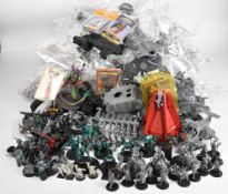 A collection of Citadel Games Workshop Warhammer 40k metal and plastic miniatures to include