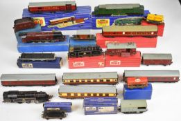 A collection of Hornby Dublo 00 gauge model railway locomotives and carriages to include Duchess