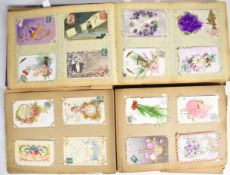 Collection of over 800 Edwardian era French postcards including performers, street scenes, Henri