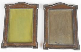 Pair of George V hallmarked silver photograph frames, to suit 6 x 4 inch photos, Birmingham 1918,