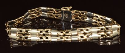 A 14ct gold bi-coloured bracelet, 24.1g, 18.5cm