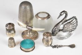 Victorian hallmarked silver novelty oversize thimble, London 1890, maker Jesse Earls, length 6cm,