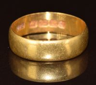 A 22ct gold wedding band / ring, 3.1g, size P