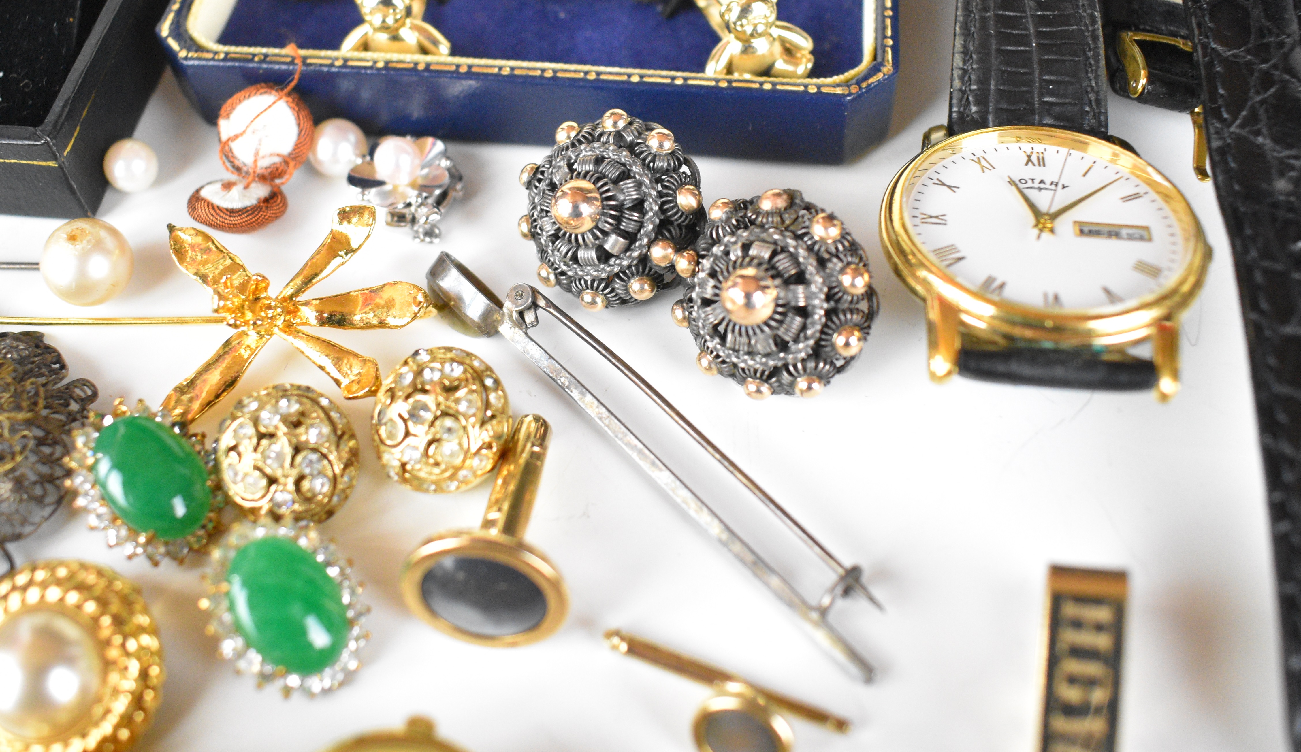 A collection of jewellery and watches including Raymond Weil watch, coral necklace, silver - Image 5 of 12
