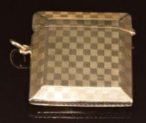 Art Deco 9ct gold vesta with engine turned decoration, Birmingham 1919, 4.2 x 3.8cm, 24g