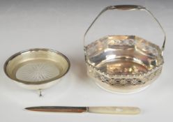 Walker & Hall hallmarked silver and cut glass butter dish, Sheffield 1940, diameter 11cm, German 800